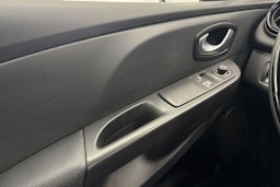 Valkoinen Renault CLIO 2015 kuva 15.