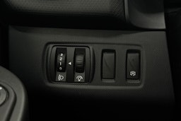 Valkoinen Renault CLIO 2015 kuva 16.