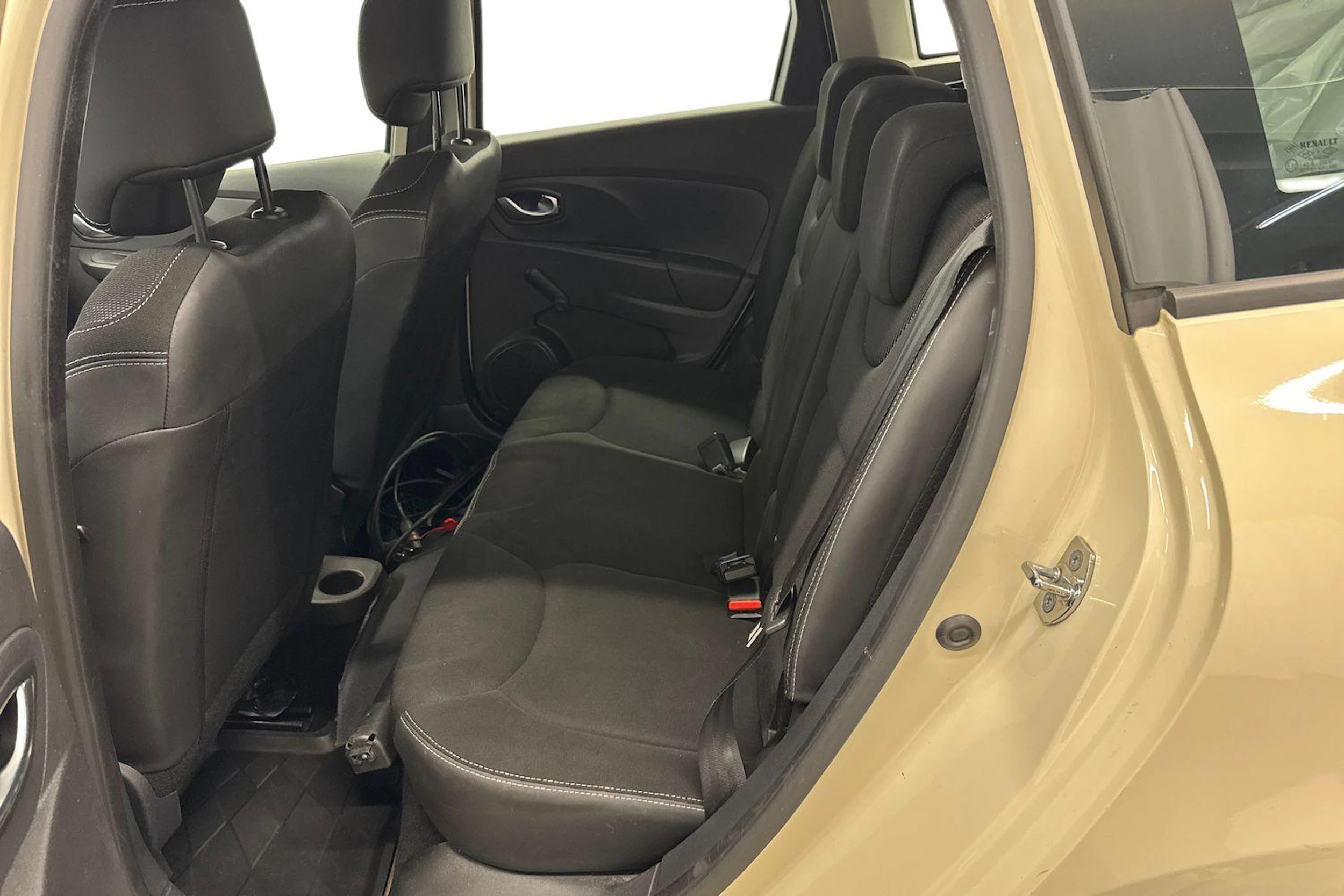 Valkoinen Renault CLIO 2015 kuva 8.