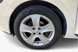 Valkoinen Renault CLIO 2015 kuva 9.