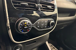 Valkoinen Renault CLIO 2015 kuva 13.
