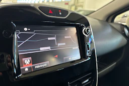 Valkoinen Renault CLIO 2015 kuva 15.