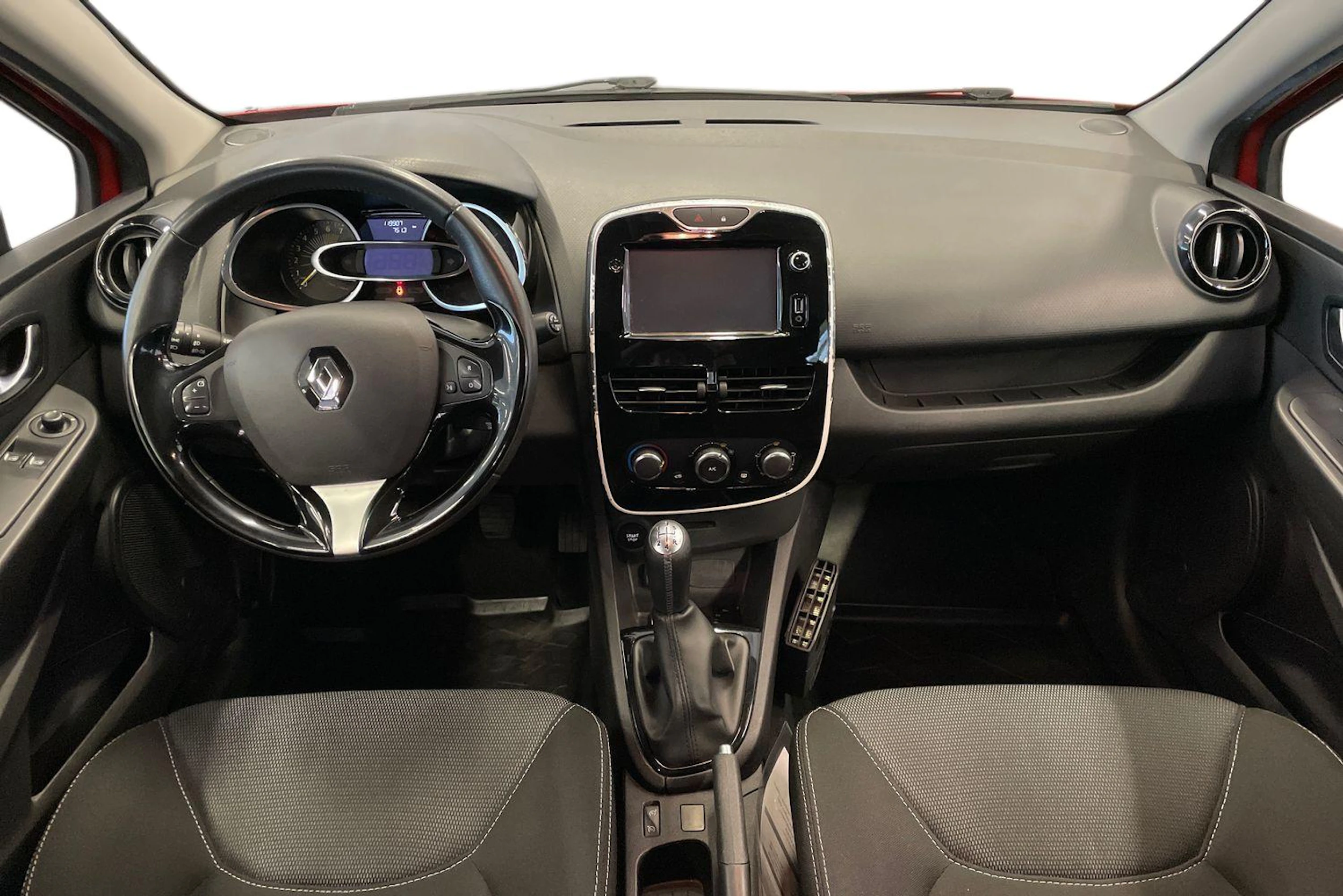 Punainen Renault CLIO 2015 kuva 7.