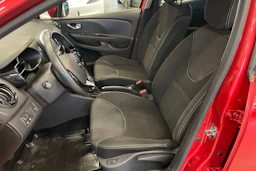 Punainen Renault CLIO 2015 kuva 13.