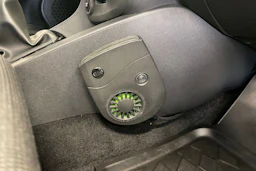Punainen Renault CLIO 2015 kuva 20.