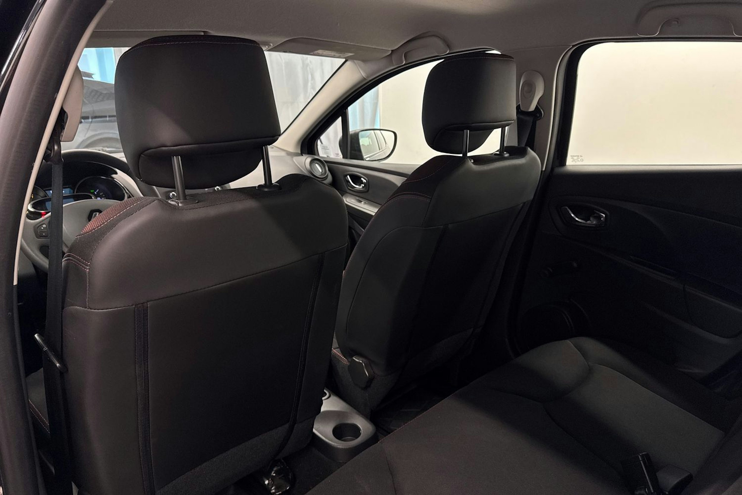 musta Renault Clio 2015 kuva 14.