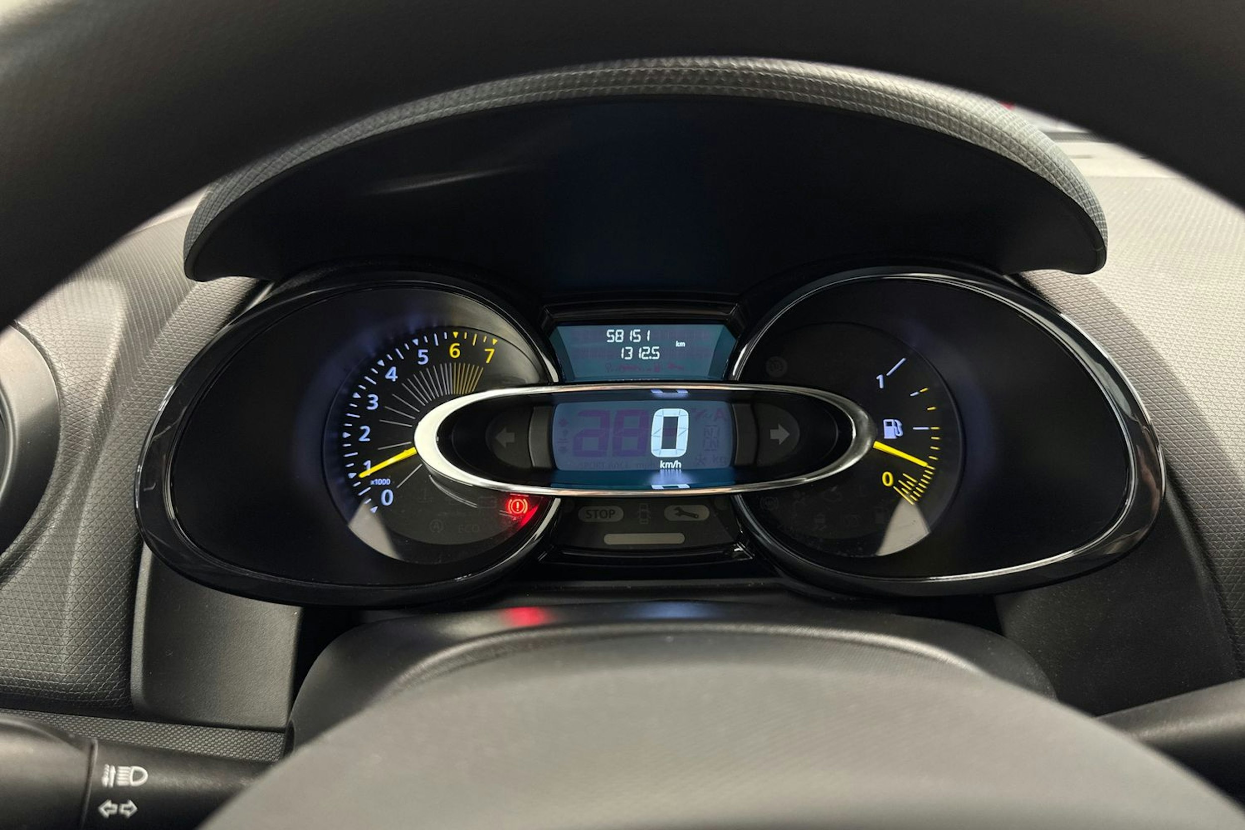 musta Renault Clio 2015 kuva 17.