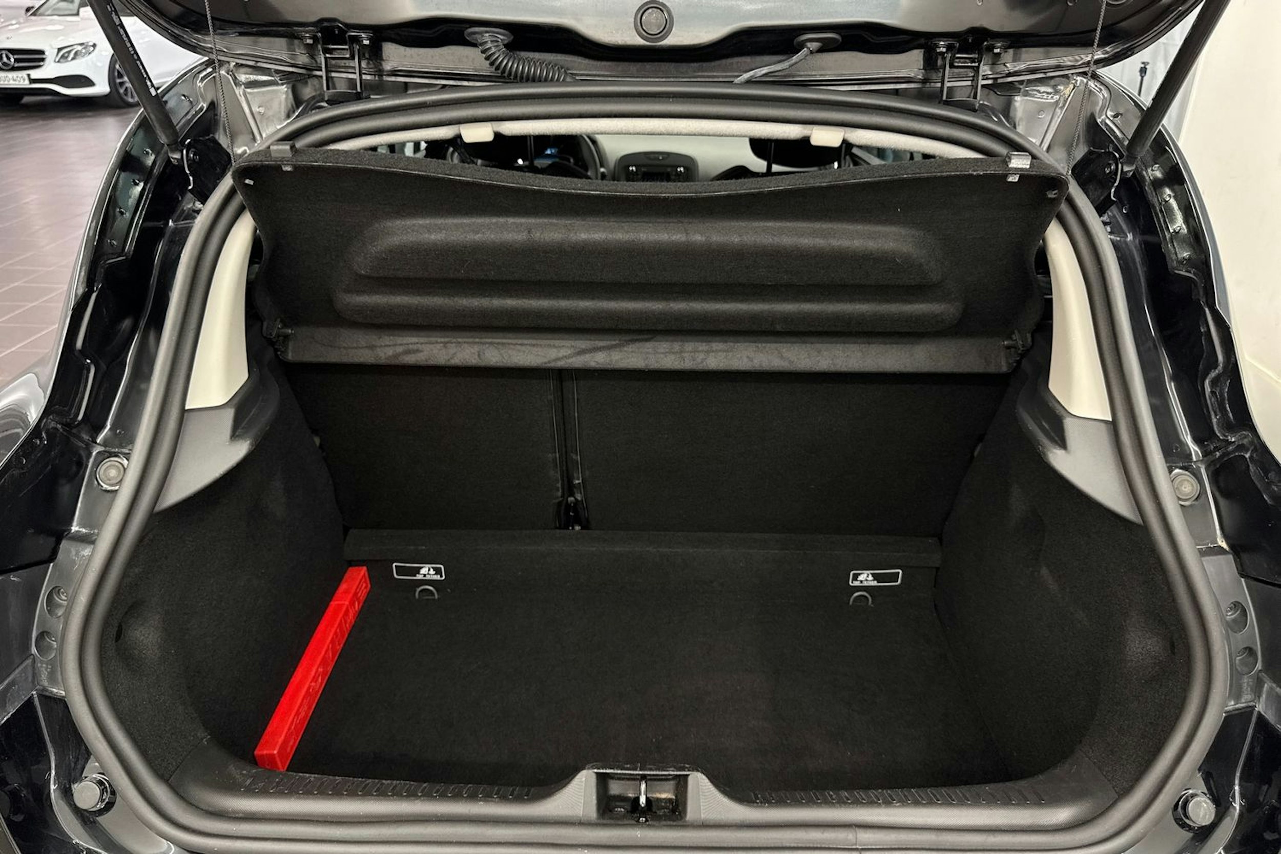 musta Renault Clio 2015 kuva 27.