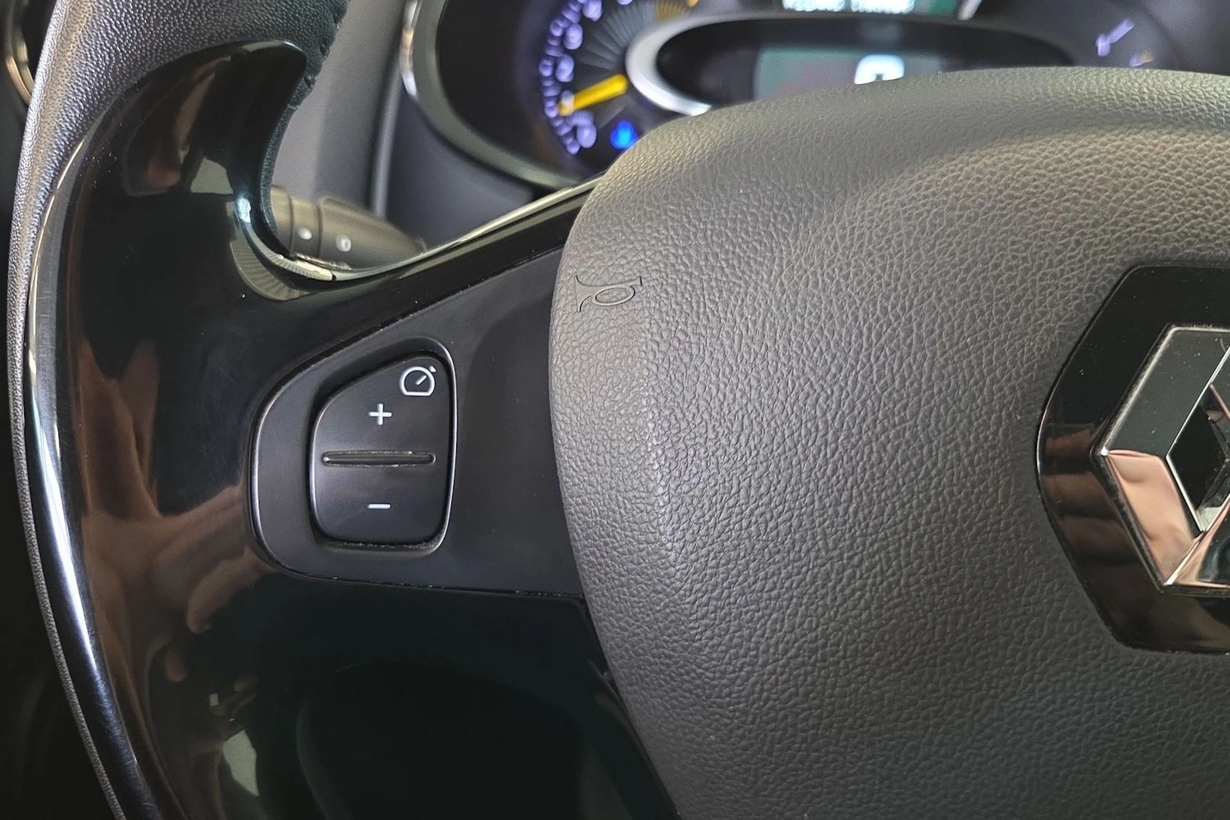 Ruskea (beige) Renault CLIO 2016 kuva 13.