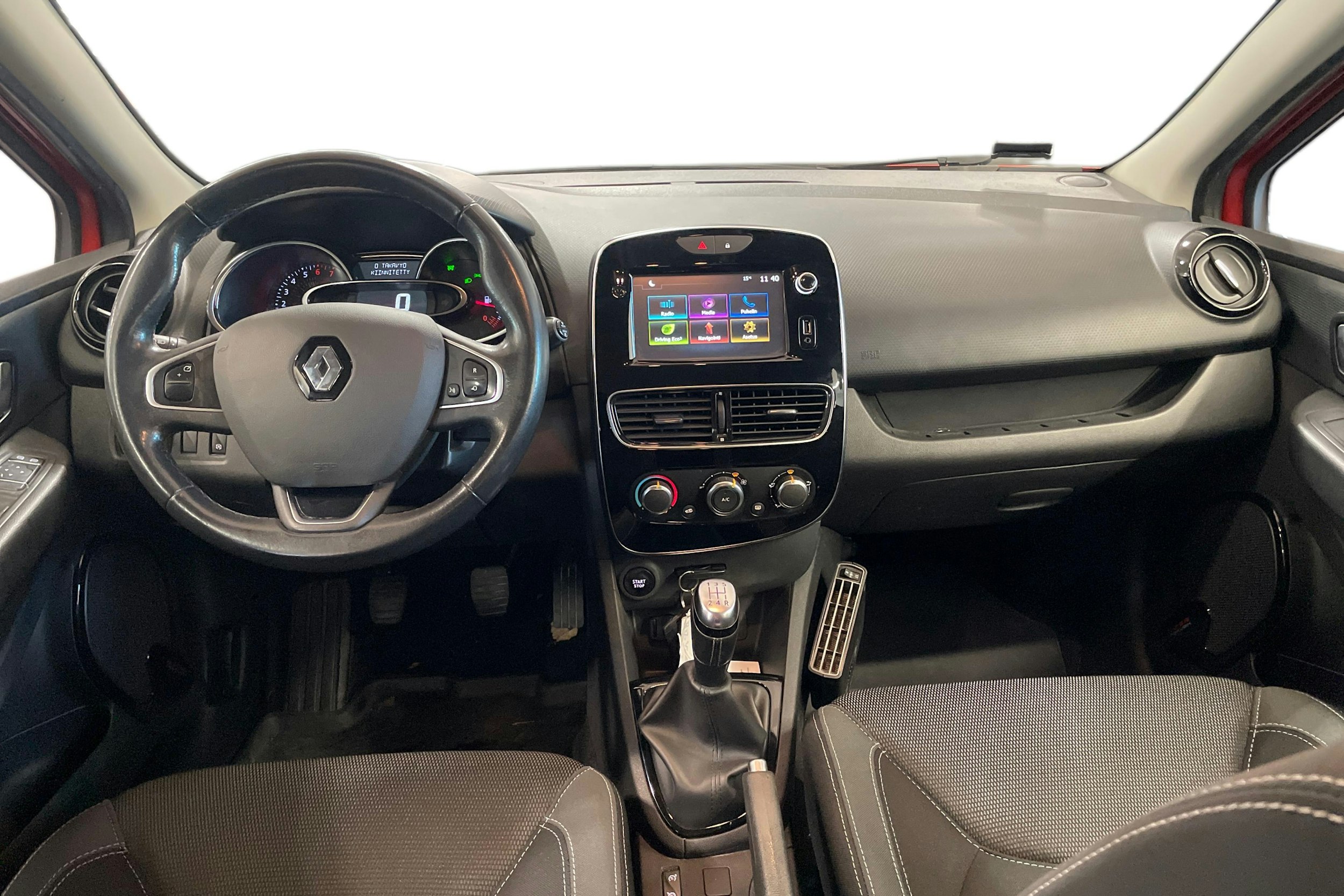 punainen Renault Clio 2017 kuva 7.
