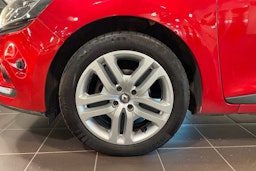 punainen Renault Clio 2017 kuva 9.