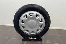 punainen Renault Clio 2017 kuva 10.