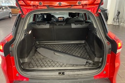 punainen Renault Clio 2017 kuva 16.