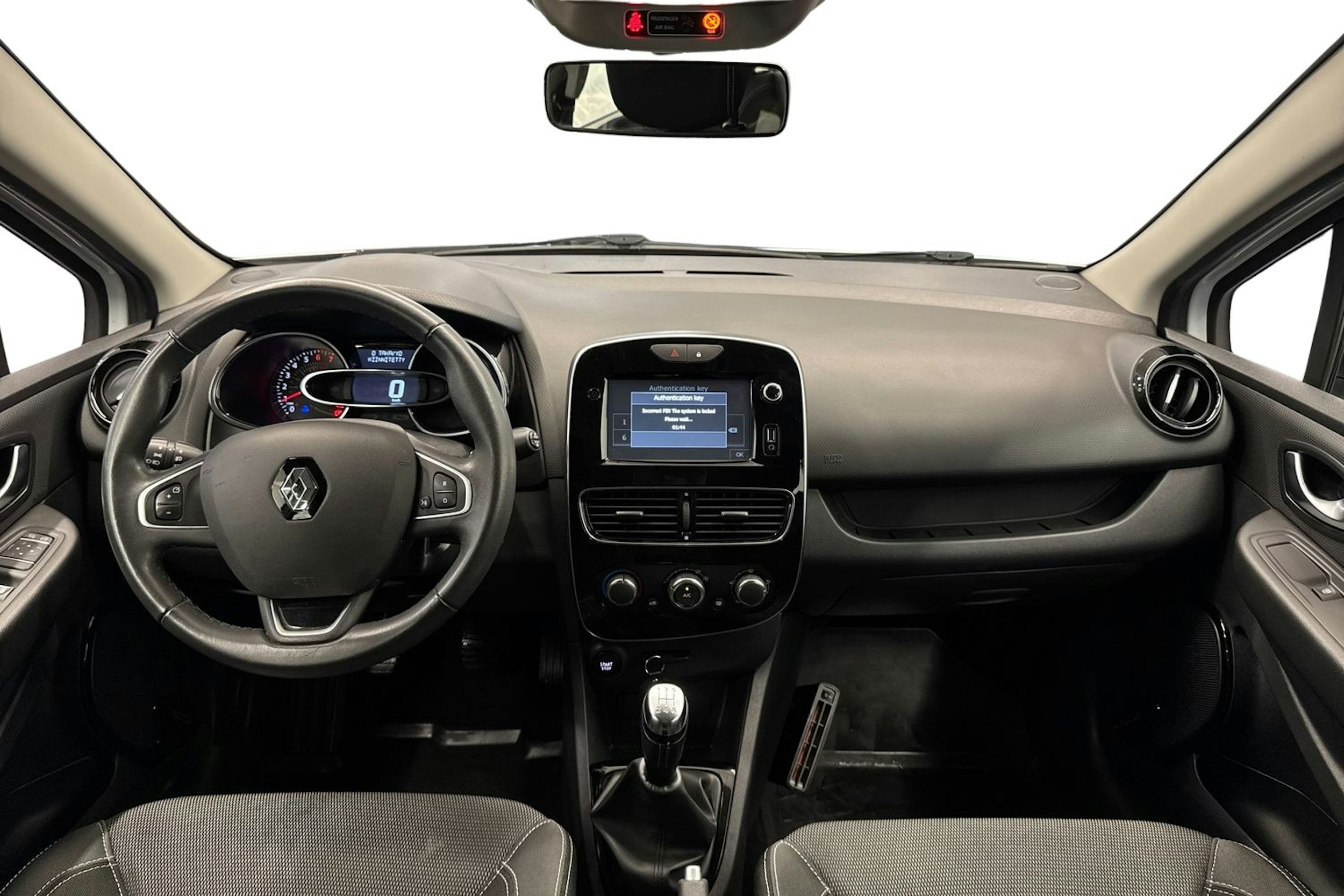 Valkoinen Renault CLIO 2017 kuva 9.