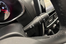 Valkoinen Renault CLIO 2017 kuva 21.