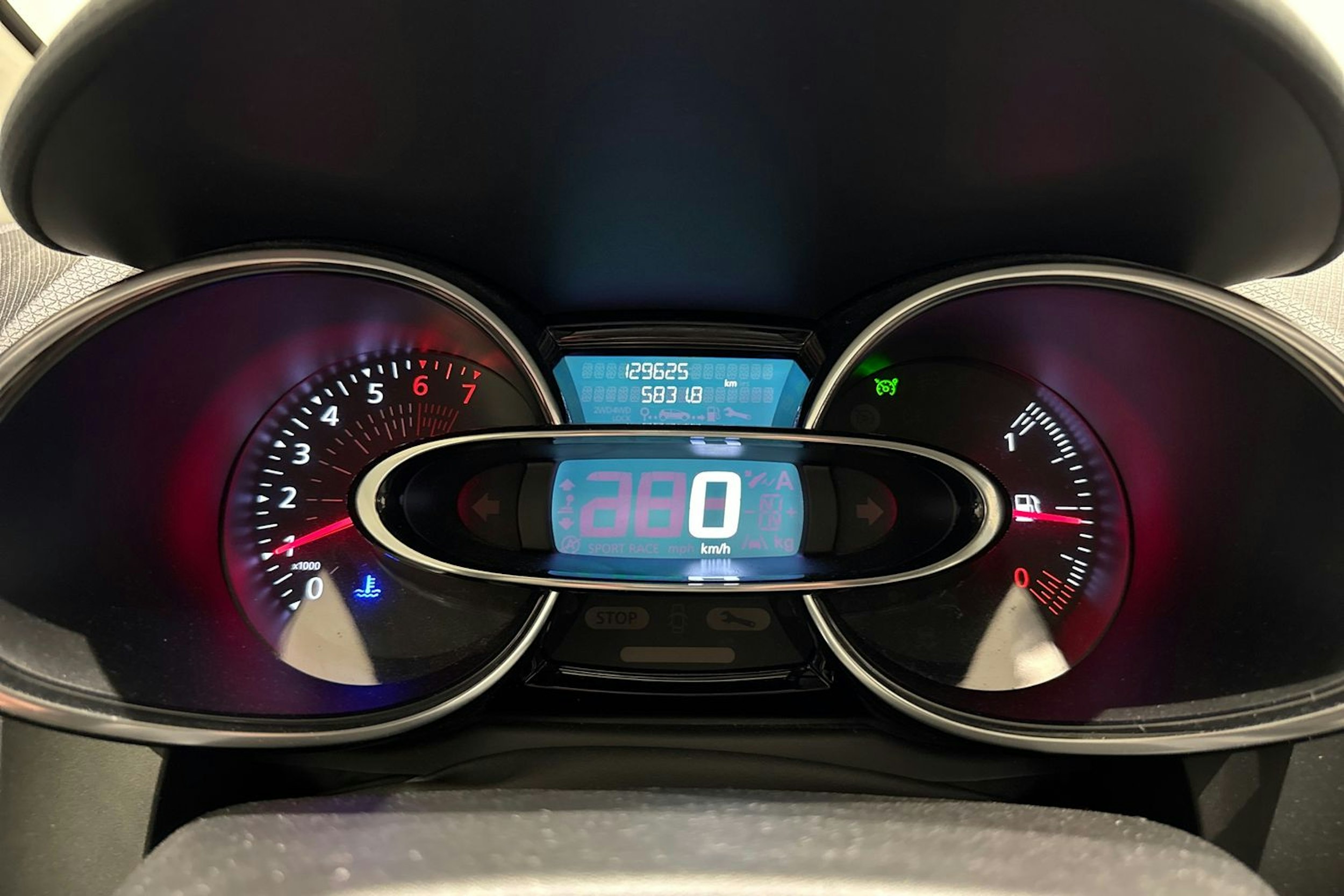 harmaa Renault Clio 2017 kuva 17.