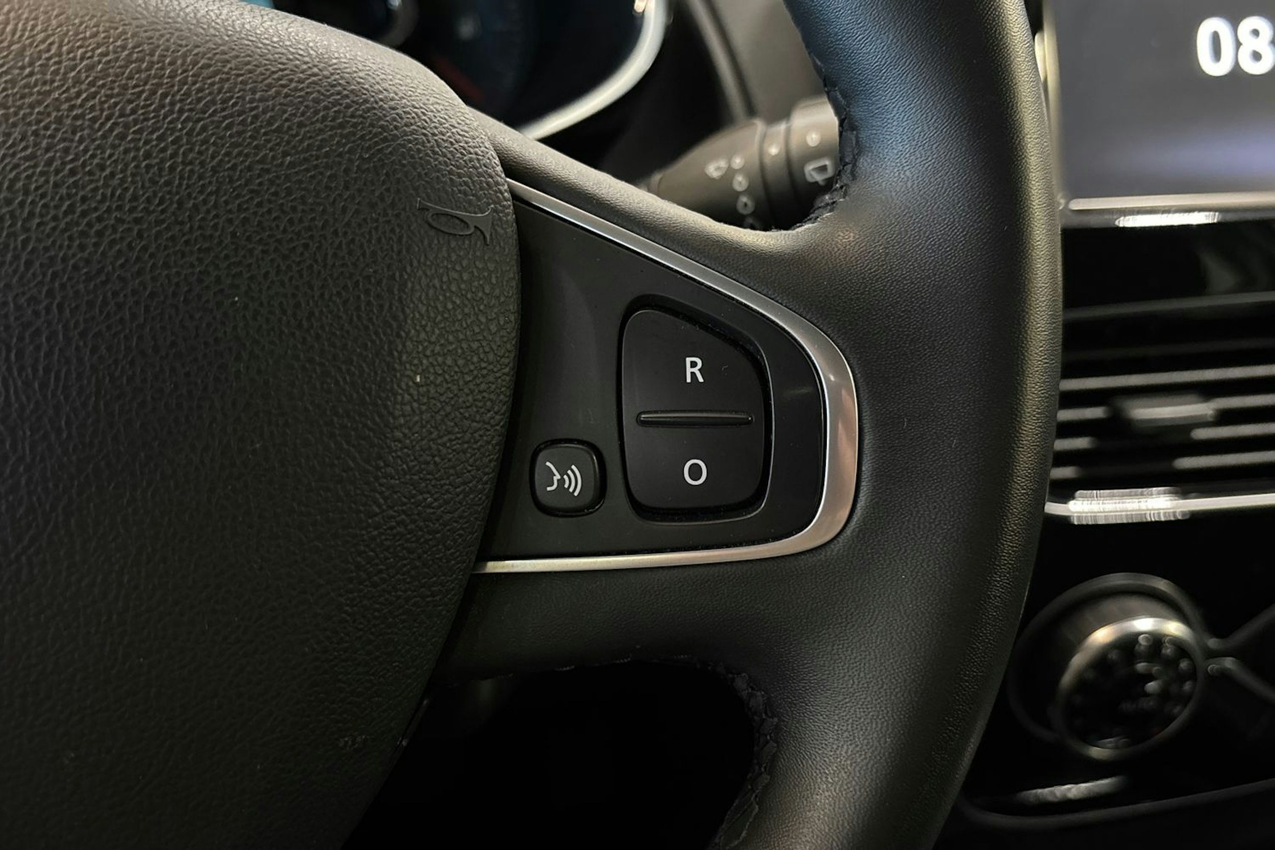 Punainen Renault CLIO 2017 kuva 16.