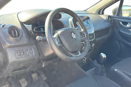 valkoinen Renault Clio 2017 kuva 3.