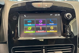 Valkoinen Renault CLIO 2017 kuva 17.