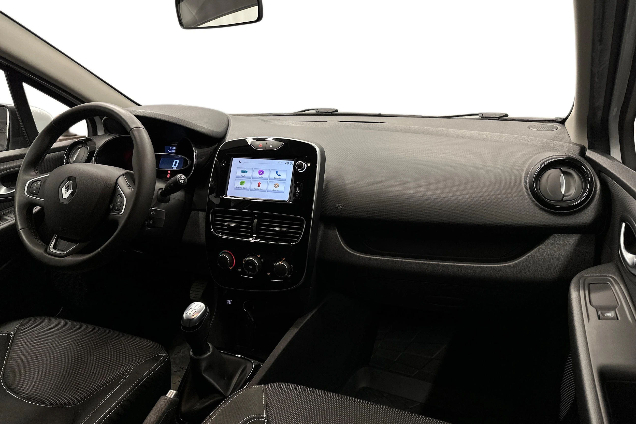 valkoinen Renault Clio 2018 kuva 9.