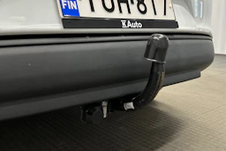 valkoinen Renault Clio 2018 kuva 16.