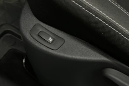 valkoinen Renault Clio 2018 kuva 18.