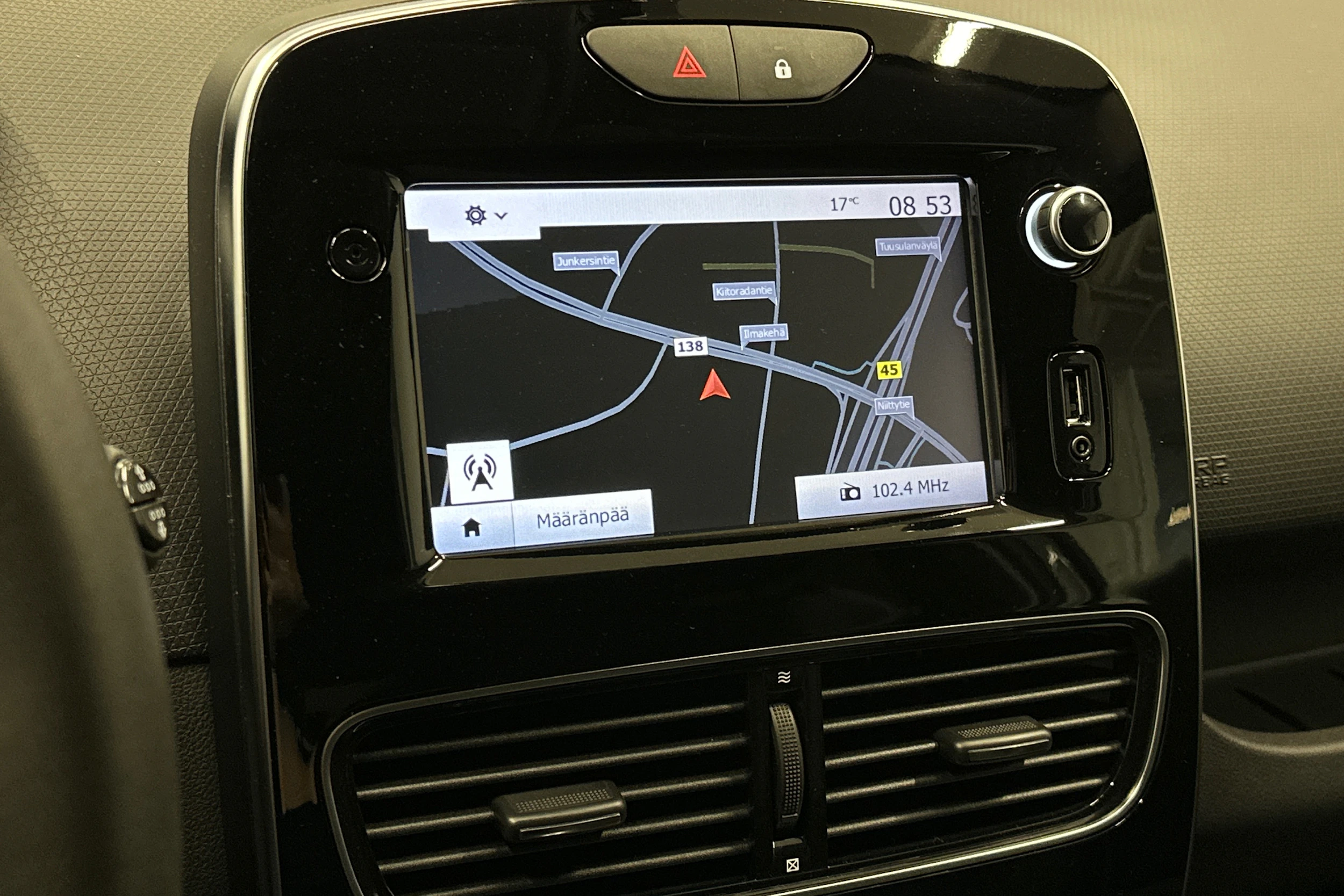 valkoinen Renault Clio 2018 kuva 25.