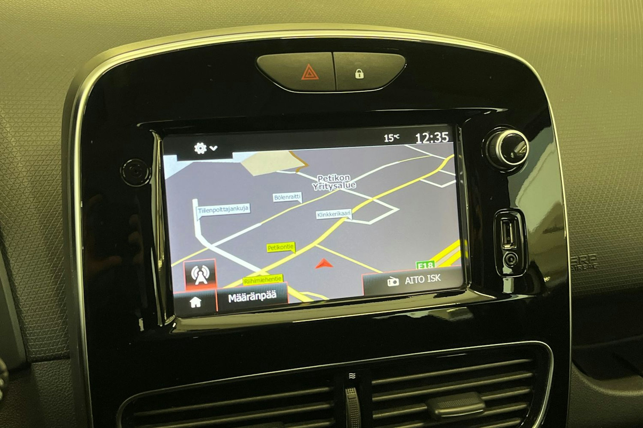 valkoinen Renault Clio 2018 kuva 14.