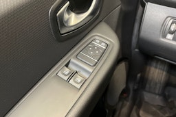 valkoinen Renault Clio 2018 kuva 17.