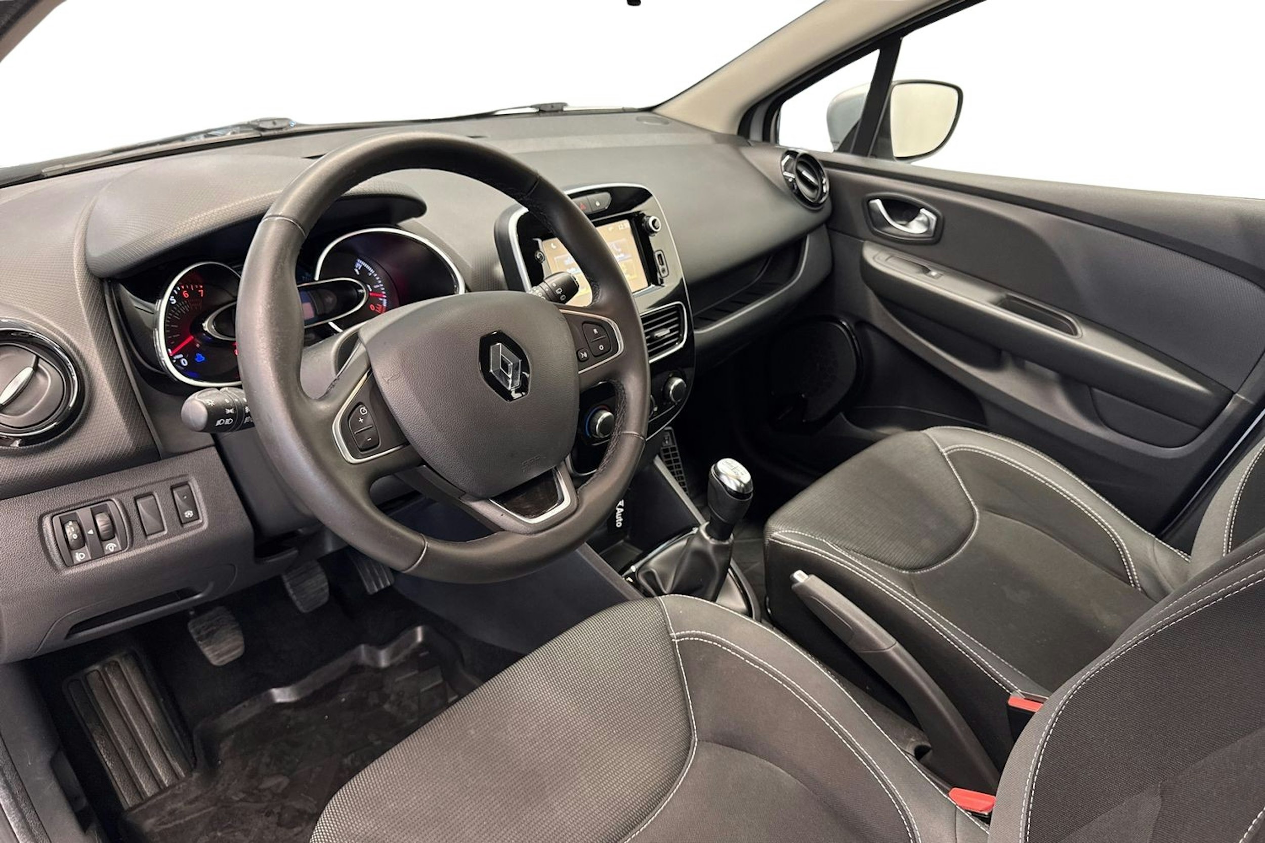 harmaa Renault Clio 2018 kuva 7.