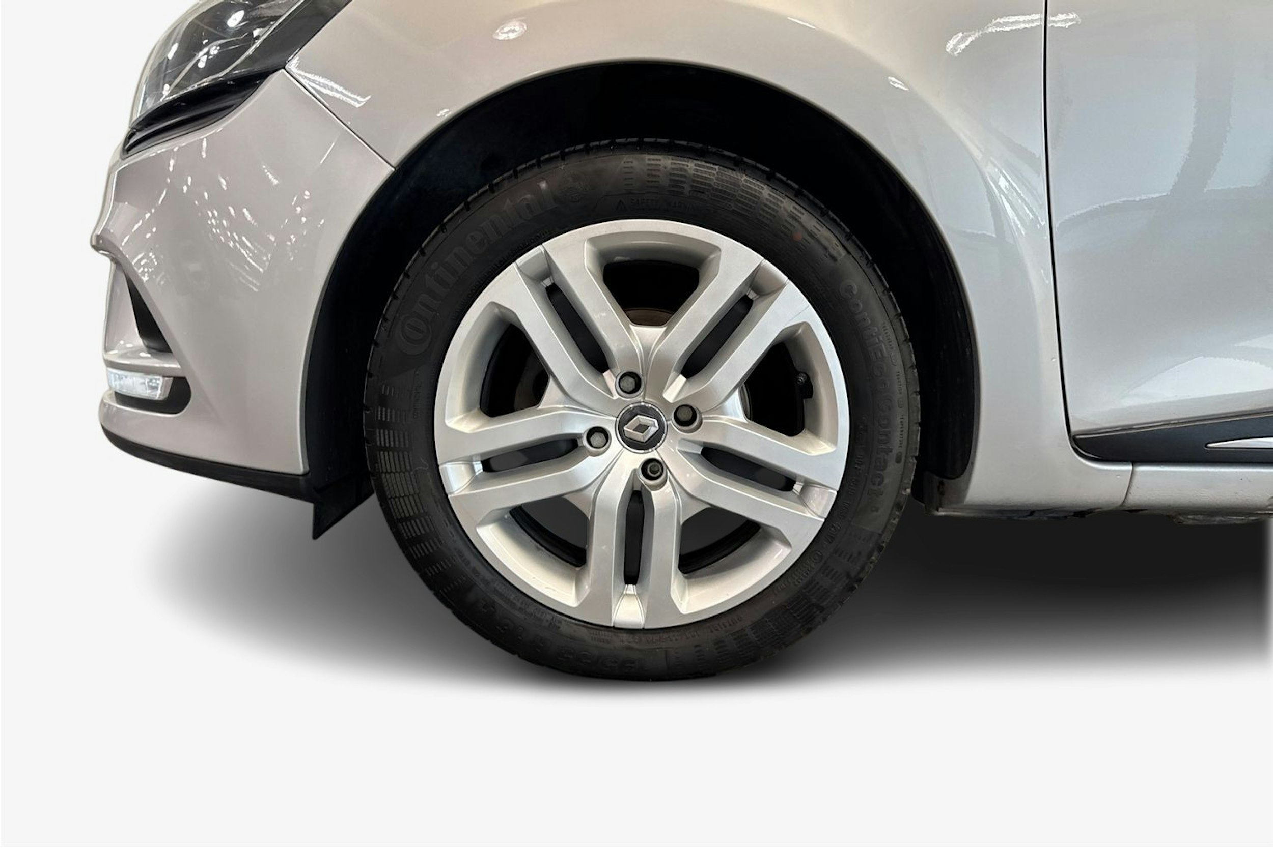 harmaa Renault Clio 2018 kuva 11.