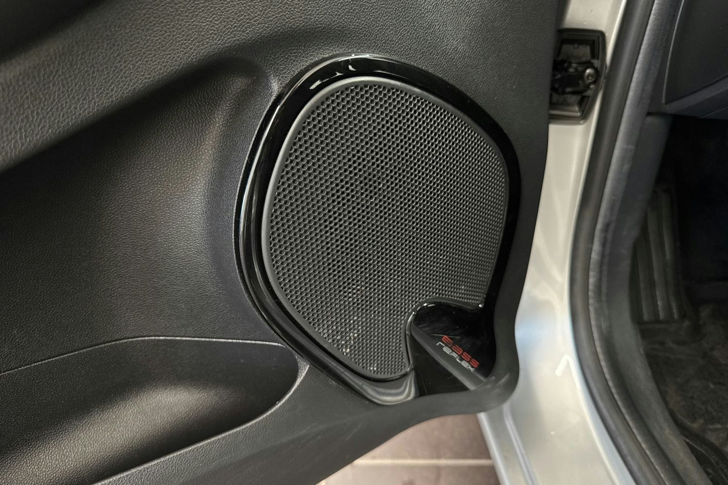 harmaa Renault Clio 2018 kuva 17.