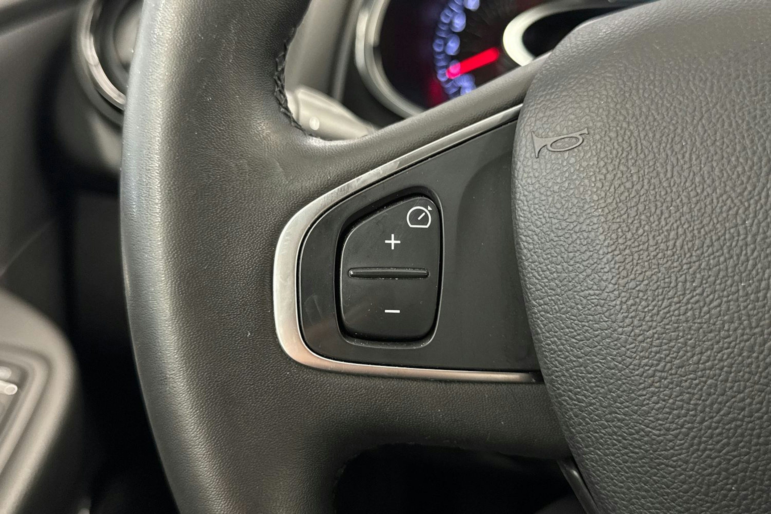 harmaa Renault Clio 2018 kuva 21.