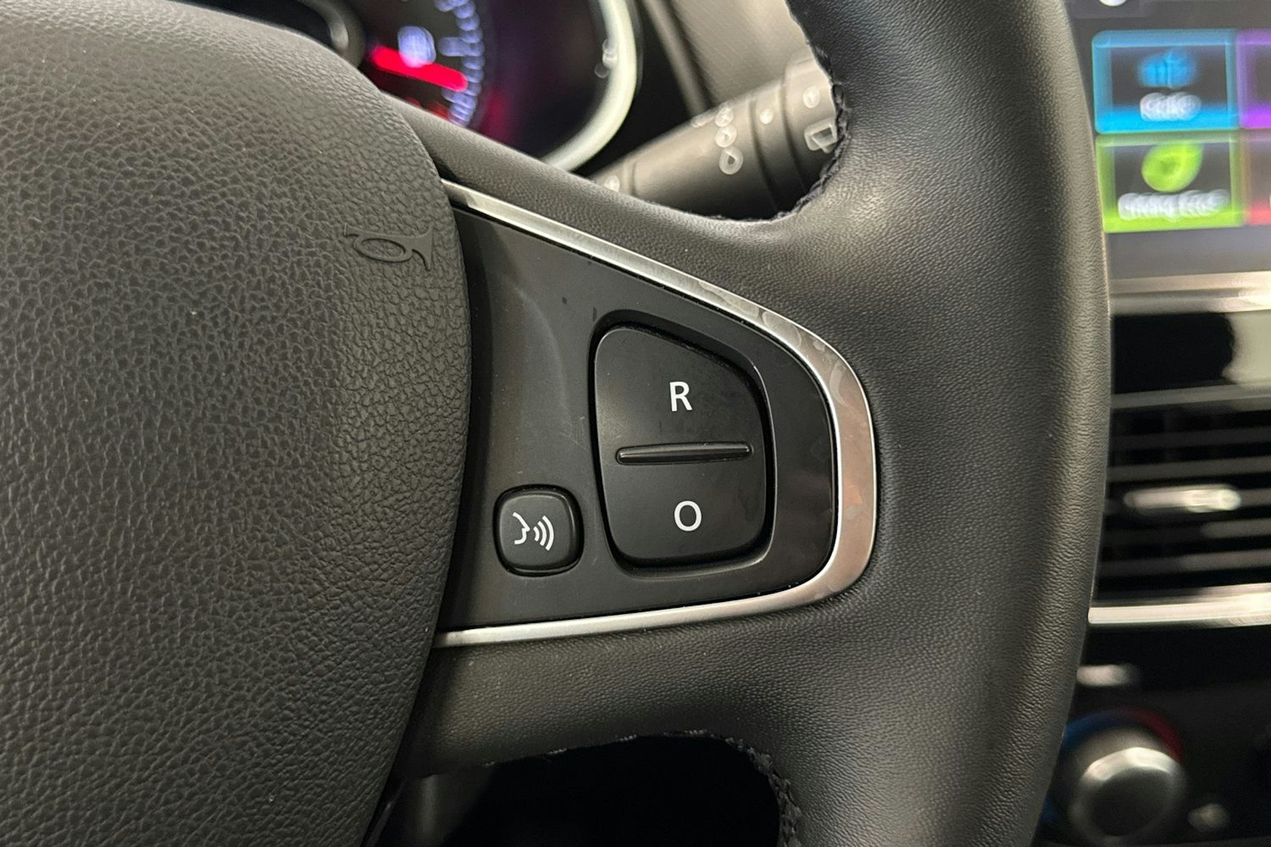 harmaa Renault Clio 2018 kuva 22.