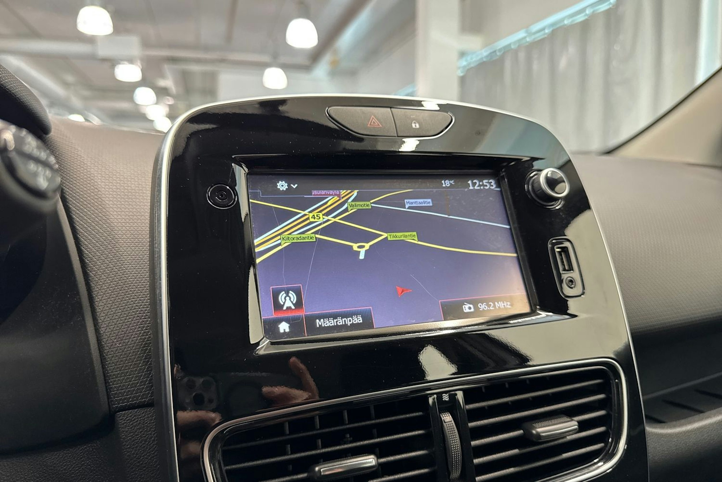 harmaa Renault Clio 2018 kuva 28.