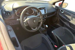 punainen Renault Clio 2018 kuva 3.
