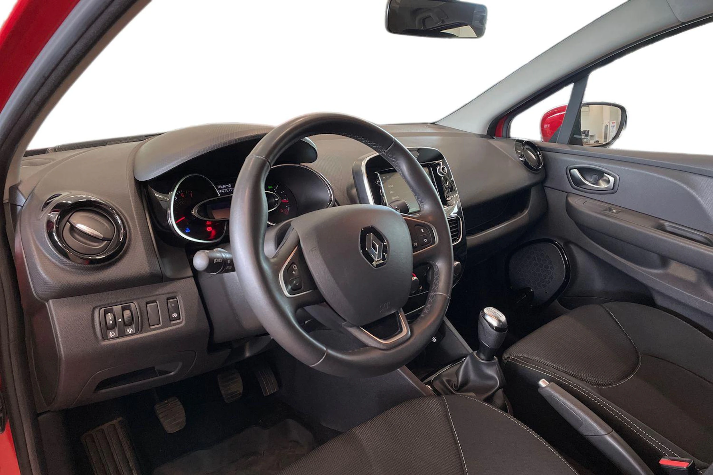 punainen Renault Clio 2019 kuva 6.