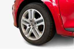punainen Renault Clio 2019 kuva 9.
