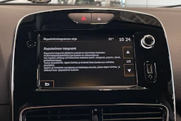 punainen Renault Clio 2019 kuva 18.