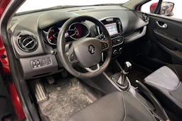 punainen Renault Clio 2019 kuva 3.