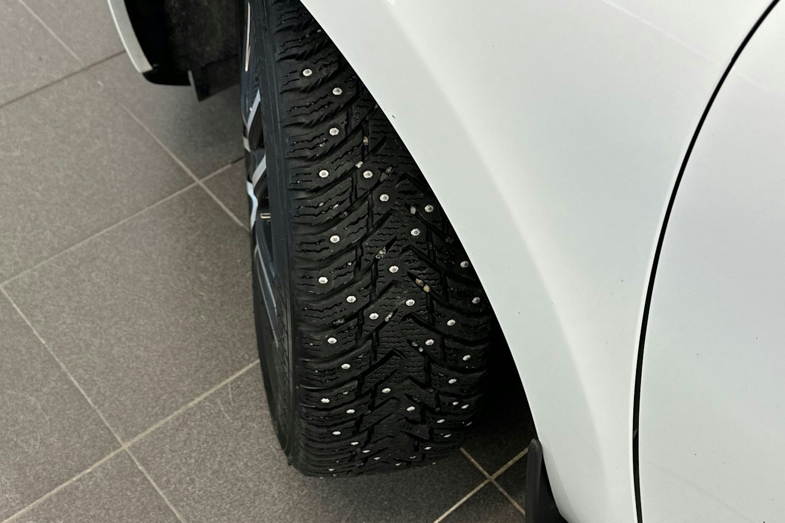 valkoinen Renault Clio 2019 kuva 13.