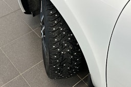 valkoinen Renault Clio 2019 kuva 13.