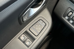 valkoinen Renault Clio 2019 kuva 18.