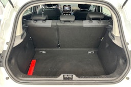 valkoinen Renault Clio 2019 kuva 30.