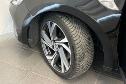 musta Renault Clio 2020 kuva 13.