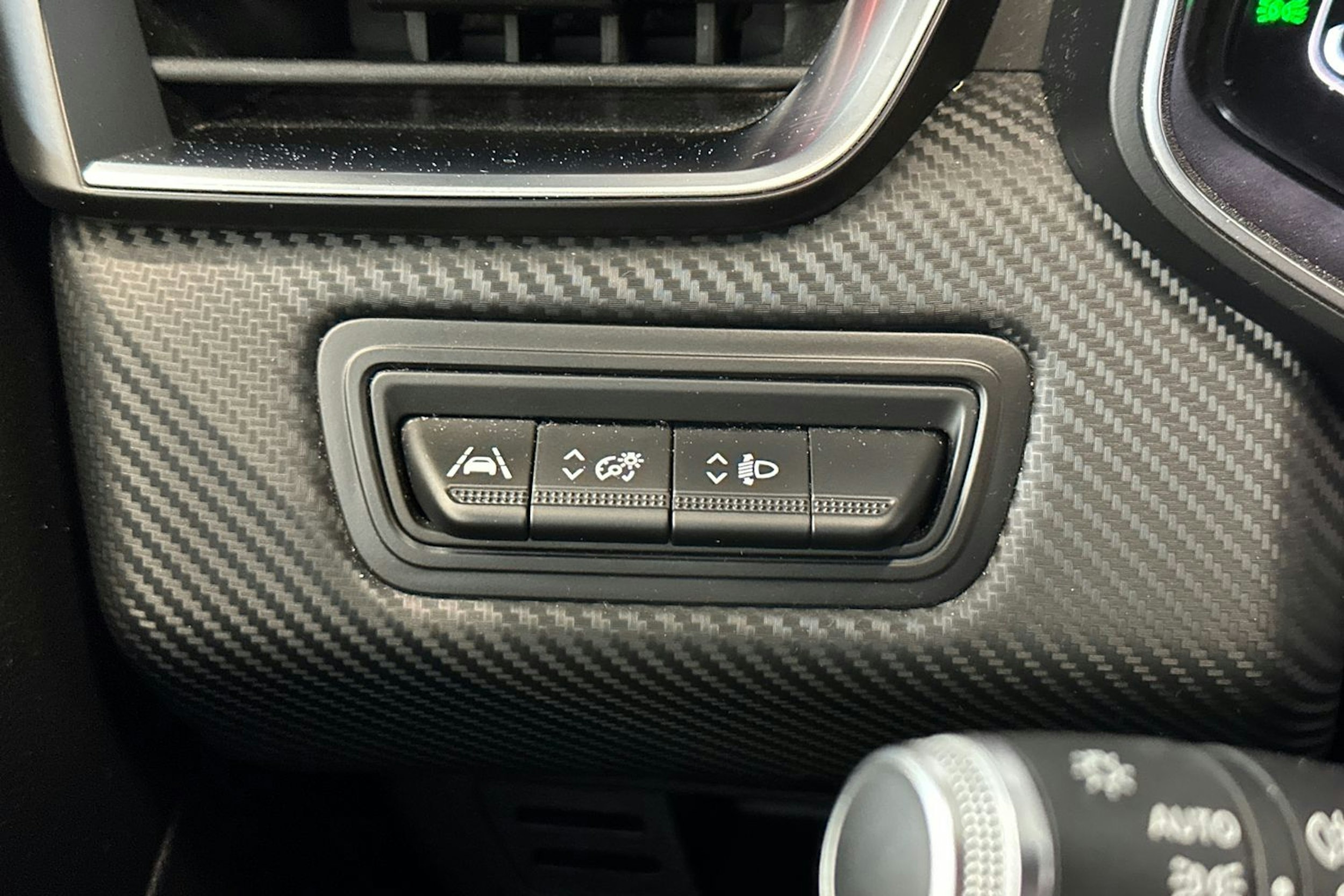 musta Renault Clio 2020 kuva 16.