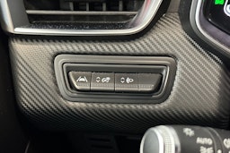 musta Renault Clio 2020 kuva 16.