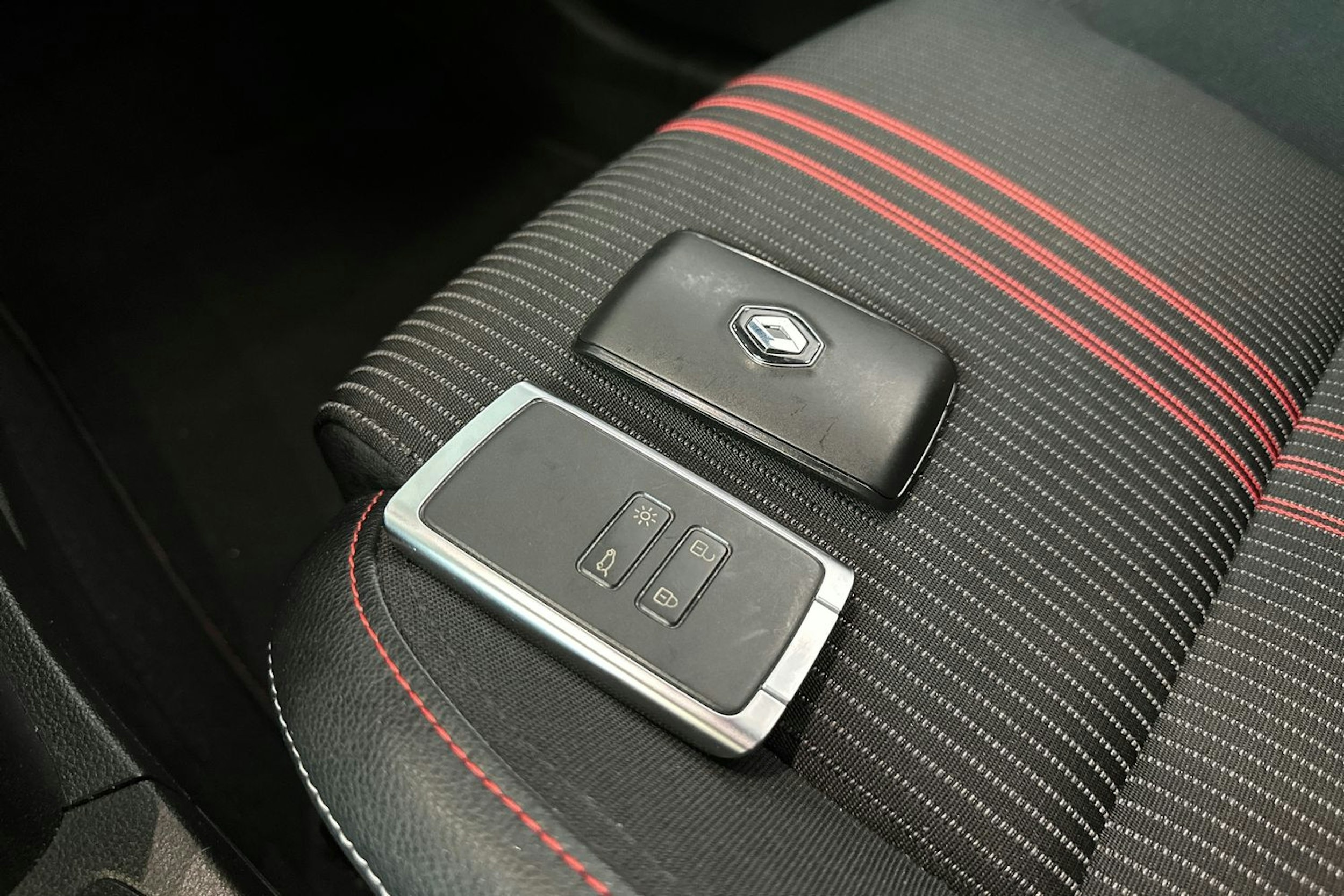 musta Renault Clio 2020 kuva 25.