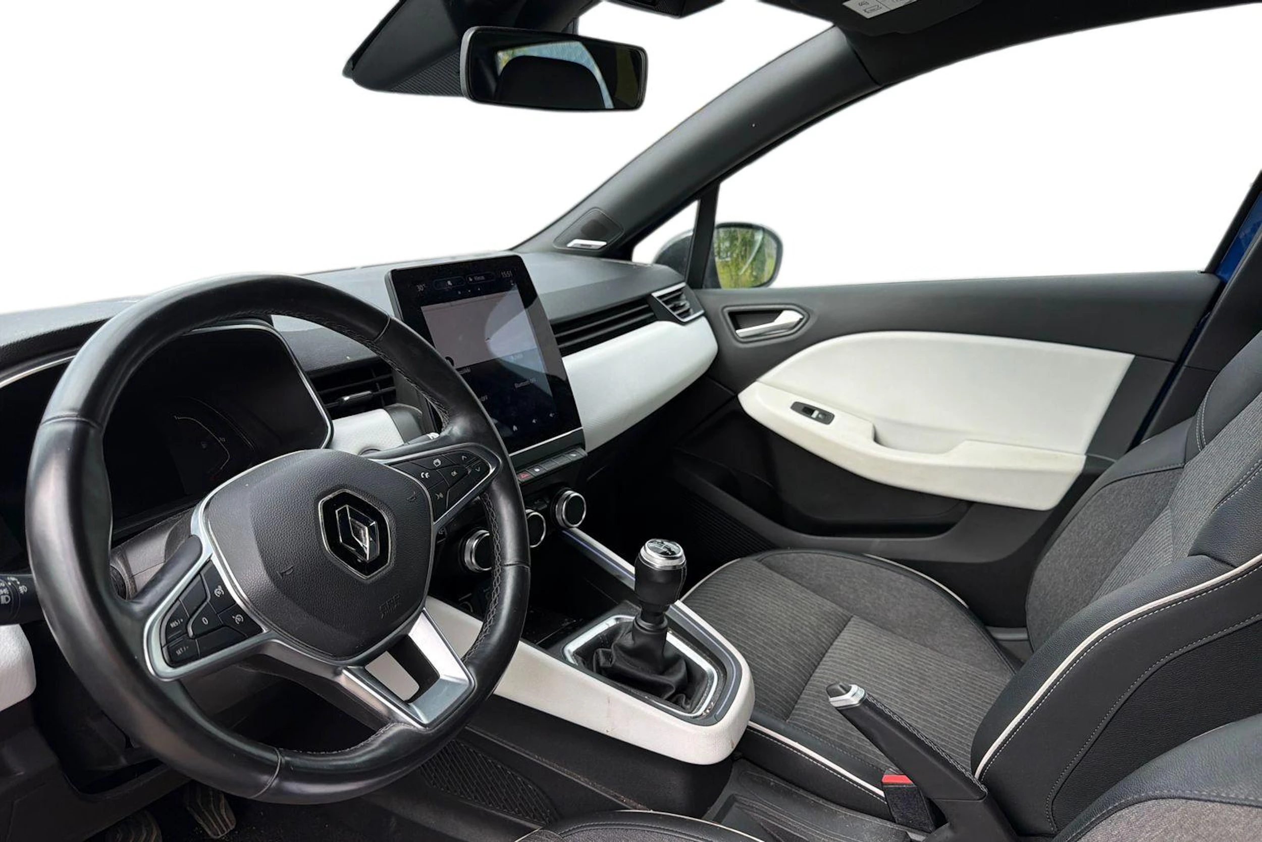 sininen Renault Clio 2020 kuva 3.