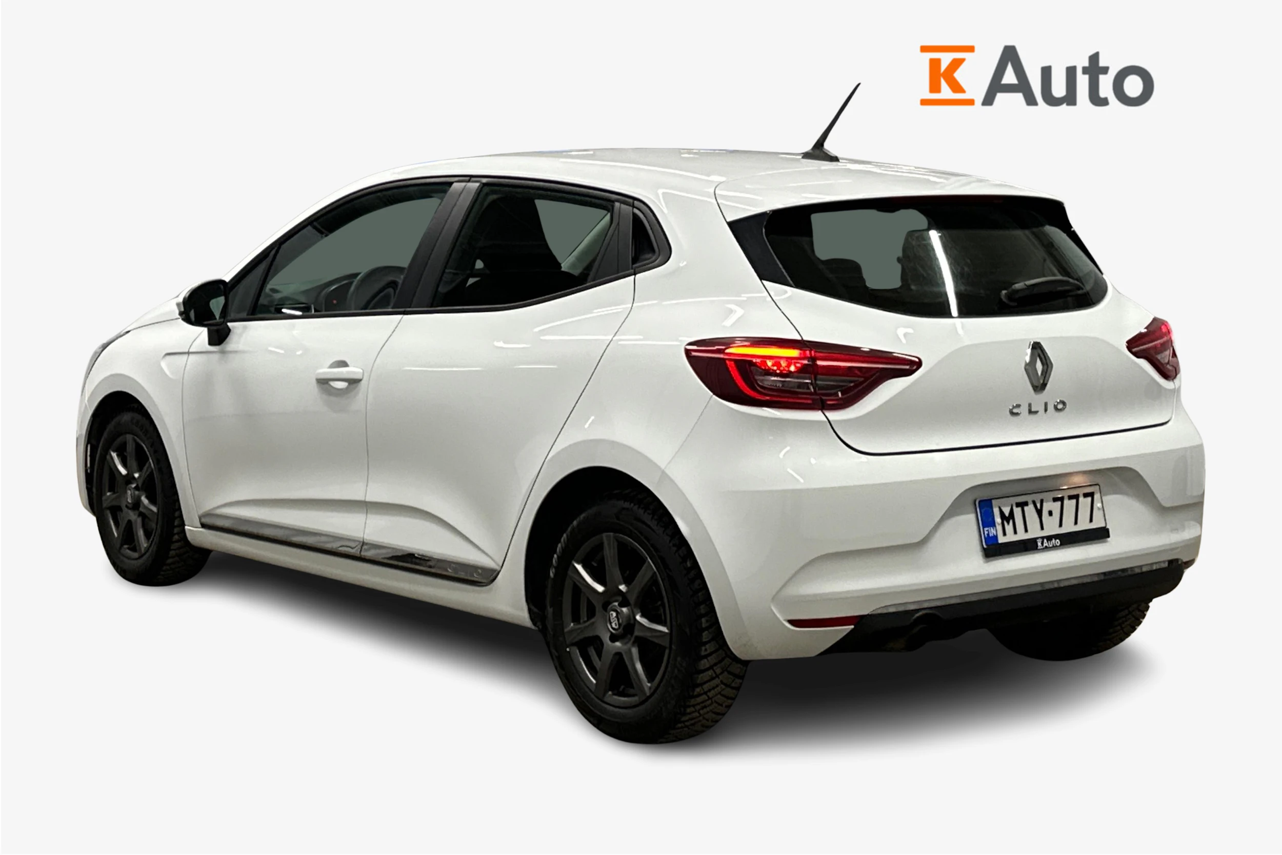 valkoinen Renault Clio 2020 kuva 2.